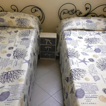 La Caletta شقة